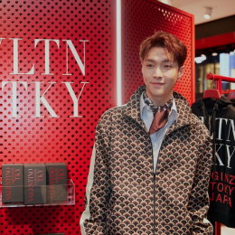 レイ#LayZhang 来日!ヴァレンティノのプレフォールコレクションショーの合間にキャッチ!独占インタビュー