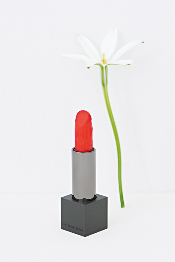 トレードマークの赤リップ、次の春はこれ！