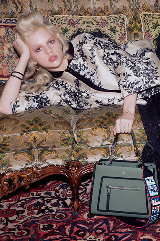 バッグの国のフェンディ