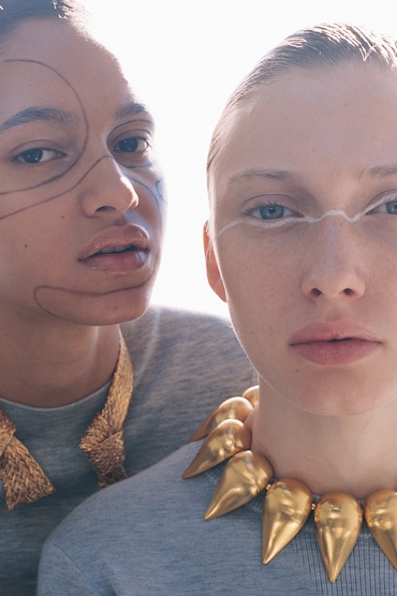 このアクセサリーで、春を始めたい