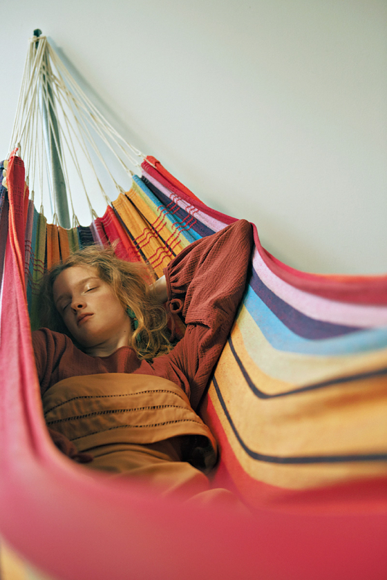 ハンモックでうたたね