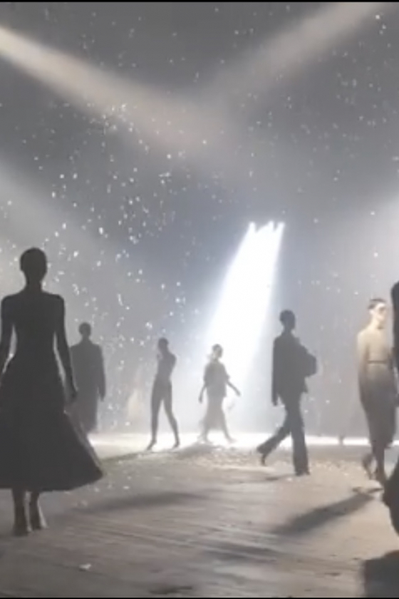 【PFW 19SS】ビッグメゾンの華麗なる競演、パリコレで注目をさらったショーをプレイバック