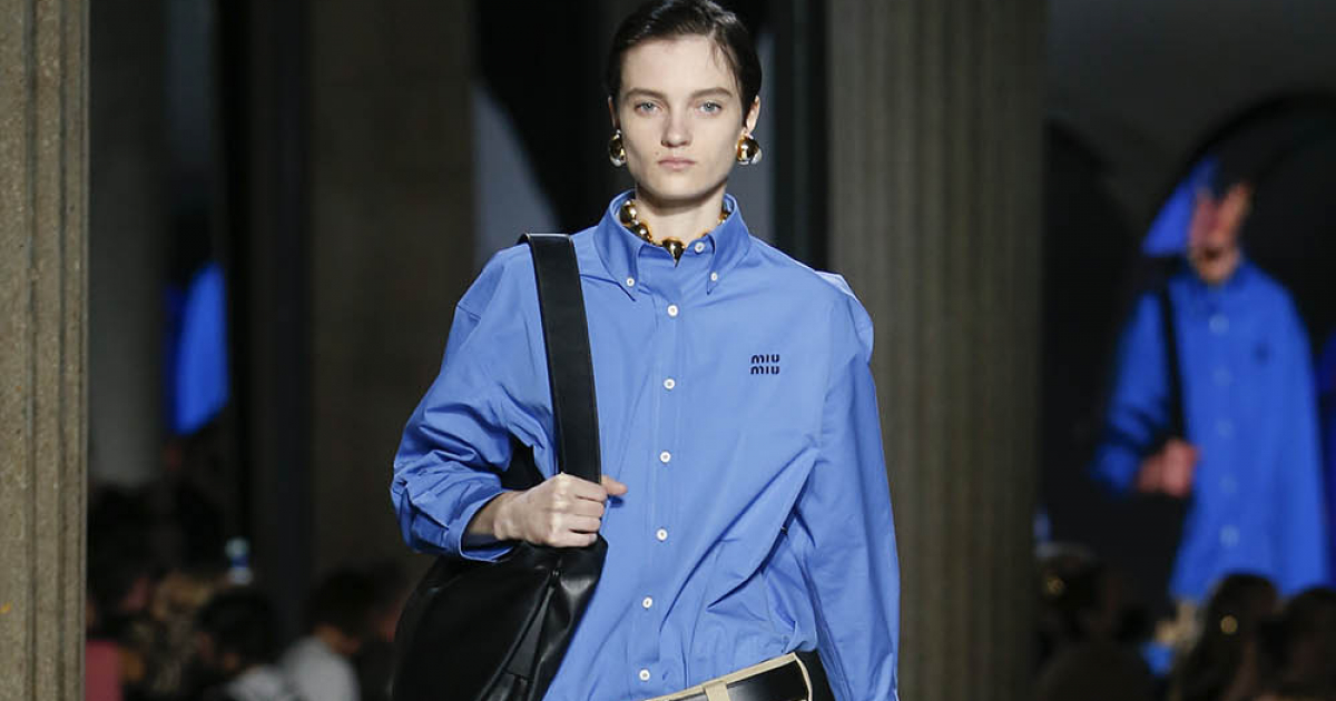ミュウミュウ 現行 22ss 2022s カットソー ロゴ ネイビー Sサイズ MIU MIU (ミュウミュウ) 胸ロゴ プルオーバー クロップド
