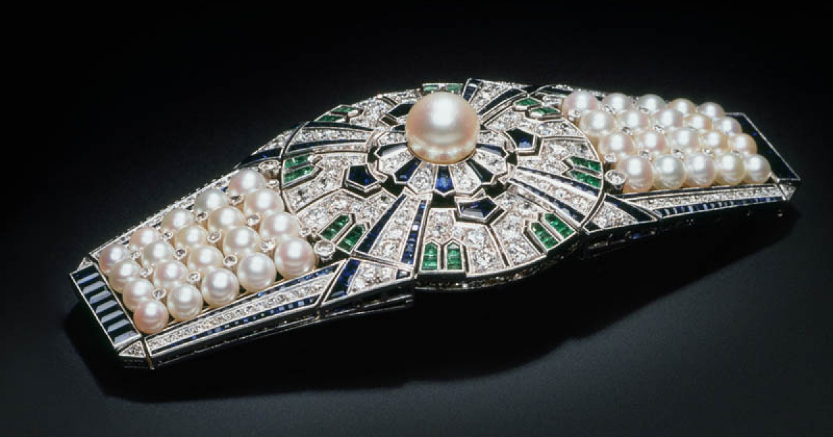 MIKIMOTO ミキモト 真珠王とその宝石店100年 Amazon.co.jp: MIKIMOTO―ミキモト 真珠王とその宝石店100年