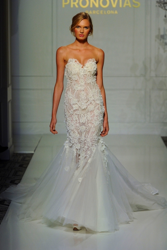 PRONOVIAS/ プロノビアス