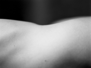 写真家の松原博子とアーティストのソフィア・ファネゴの写真集発売に合わせ、エキシビション「mono - mono ii」を開催