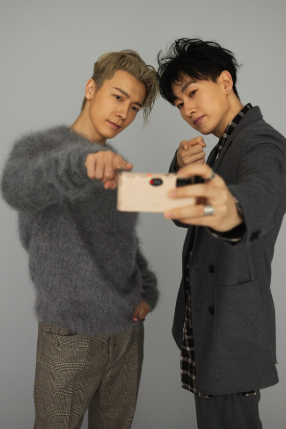 ハイモードを着た、SUPER JUNIOR-D&E（ドンへ＆ウニョク）特別企画。ここでしか見られない動画や写真を大公開！