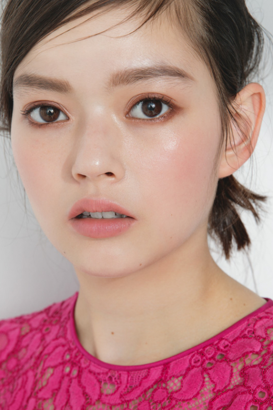チークの入れ方、もう迷わない！　 血色も小顔も立体感も自由自在。MICHIRUさんが提案する新・大人チーク