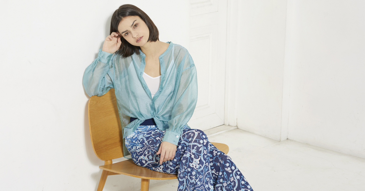 ヴィヴィアンタム個性的刺繍ロングコート