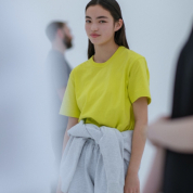 ファミリーマートで人気の「コンビニエンス ウェア」に新作のショートソックスやアウターTシャツが登場！