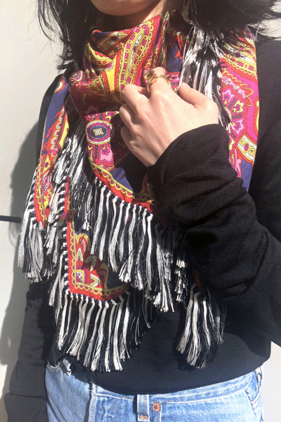 スタイリングをリュクスにするスカーフ＜3月3日、編集N＞