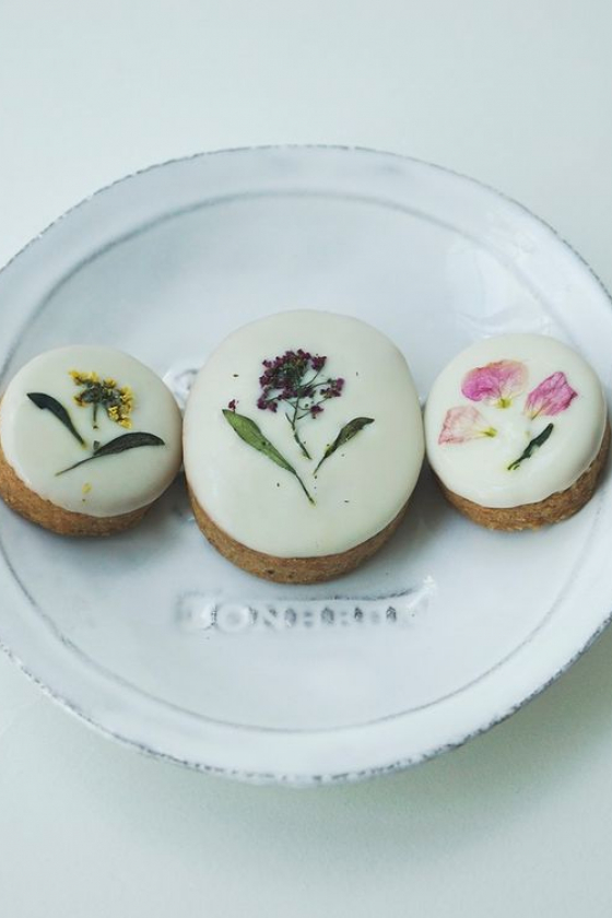 【cotito ハナトオカシト】「お花とホワイトチョコのクッキー」