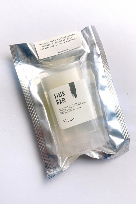 潤いと癒しを運ぶコンパクトなヘアバーム