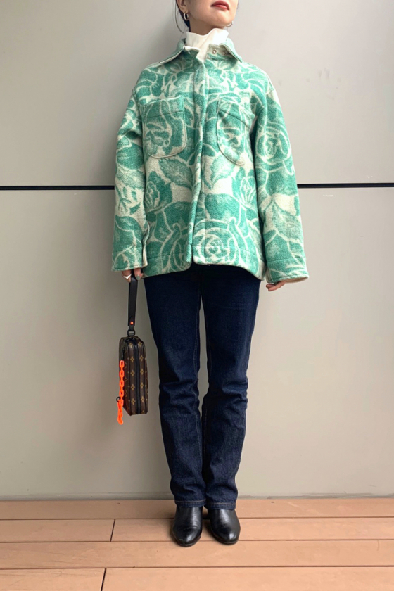 花柄のブランケットジャケット<1月26日、編集I>