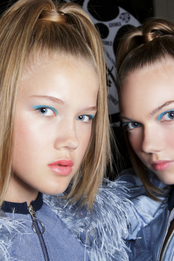 アイゾーンにカラーをプラスオン！ この夏一番モードな顔に