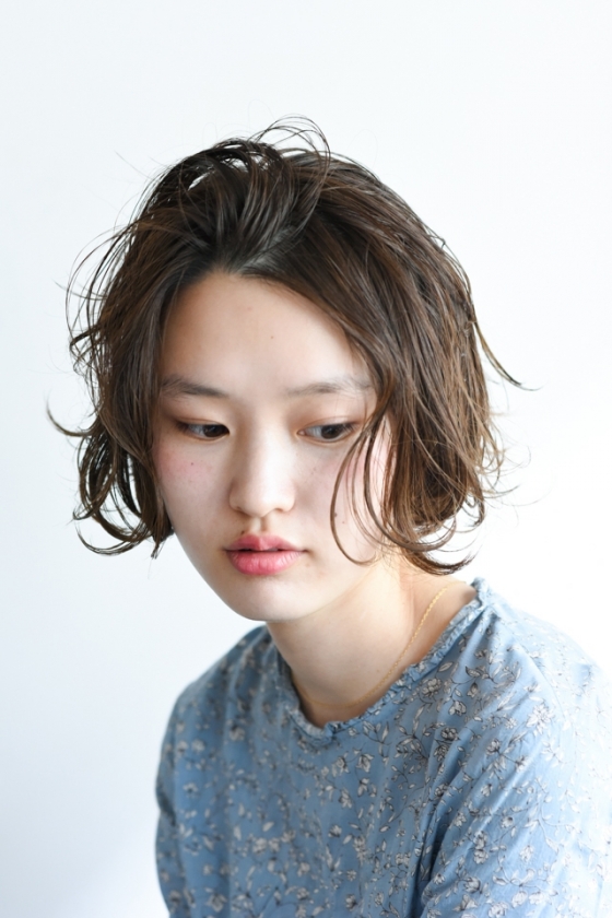 【salon dakota】さりげなくきまる不規則なウェーブ