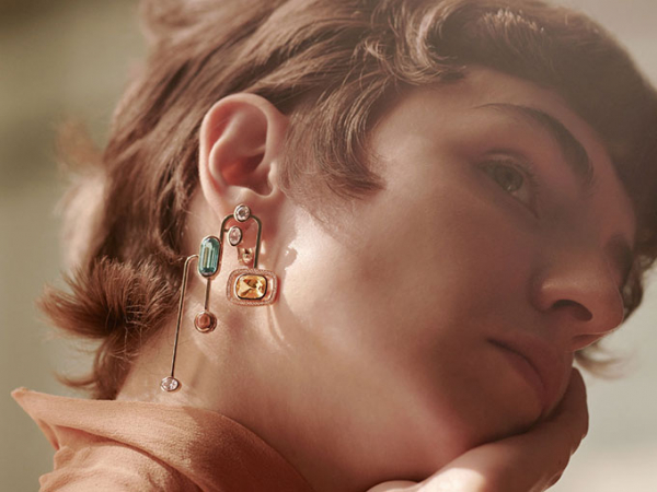 エルメスのジュエリーと愉しむ「宝石と肌のダイアローグ」