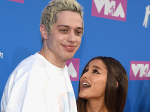 ポニーテールを愛する実力派アーテイスト アリアナ グランデの注目ニュースとキャリア Spur