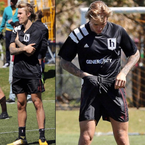 腹筋だけじゃない ジャスティン ビーバー サッカーの試合で見事な脚筋を披露 セレブニュース Spur