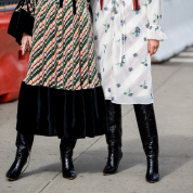 今季、まずはロングブーツをチェックして!