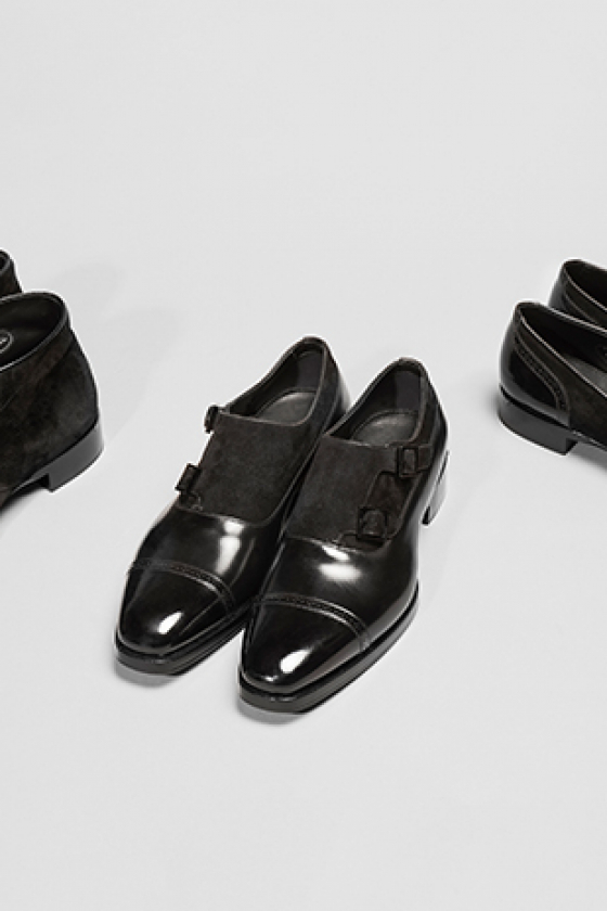 一生ものの黒シューズ！ サントーニからオールブラックのコレクションが発売