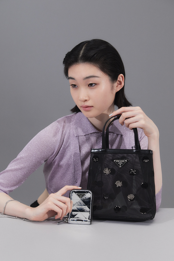 【PRADA】持つだけでモード指数が上がるプラダのバッグ＆ポーチ／エディターNAMIKI