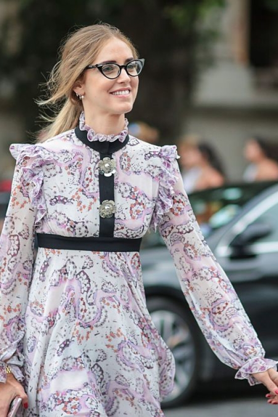 ムード激変！ いつものスタイリングに「メガネ」をプラス