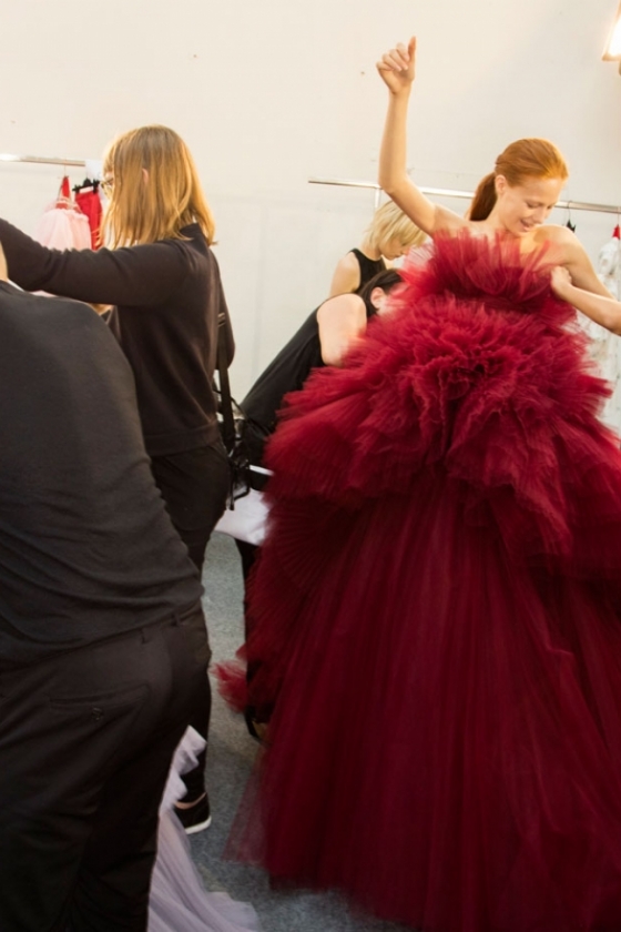 豪華なドレスで魅了したジャンヴァティスタ ヴァリ