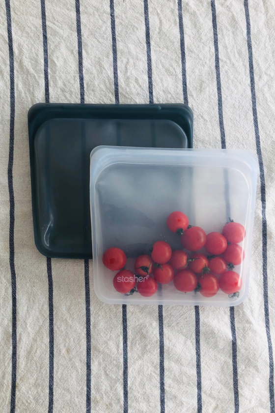 噂のシリコン製保存容器「stasher」って？