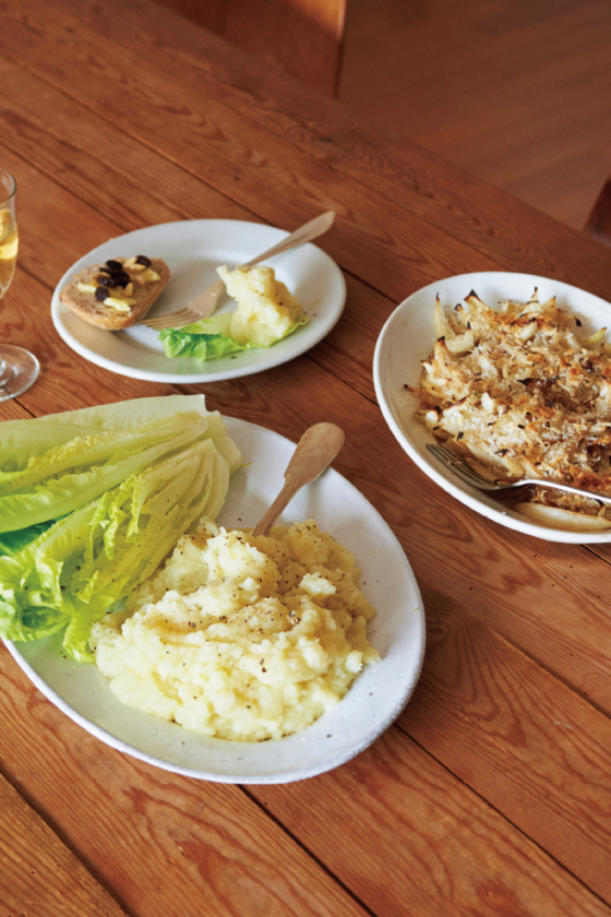 玉ねぎのアンチョビ風味焼き＋カリフラワーとポテトのピュレ